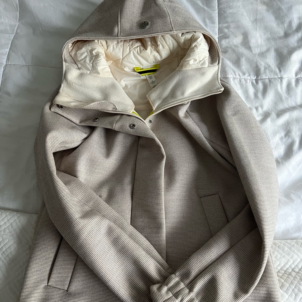 Lululemon barely worn jacket